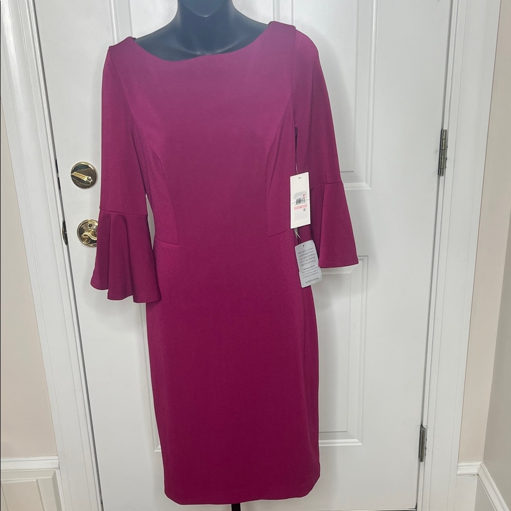 Elegant Magenta Dress with Flared Sleeves - Picture 1 of 3